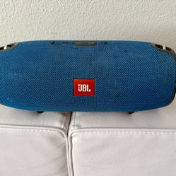JBL Speaker Xtreme (Portable Speaker) 