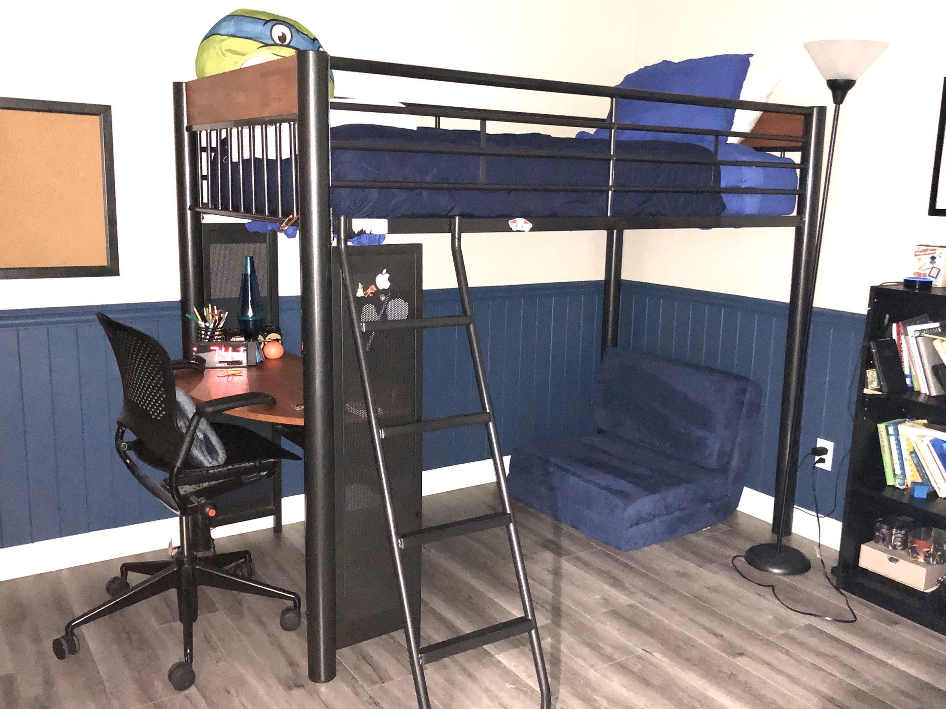 Loft bed + desk combo for Sale in Riverside, CA OfferUp