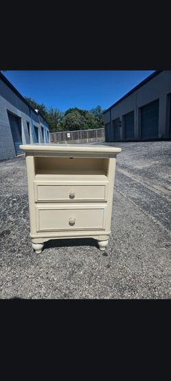 Night Stand (1)