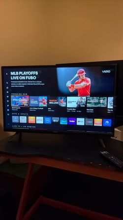 Vizio Flat Screen Smart TV 28 inch with Remote