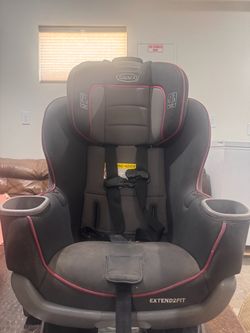 Graco Extend2Fit Convertible Car Seat