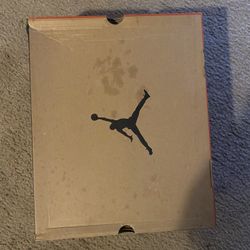 Maroon Jordan 12 size 13 Men’s