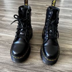 Doc Marten Jadon Platform Boots