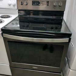 Cocina Eléctrica Marca Whirlpool for Sale in Miami, FL - OfferUp