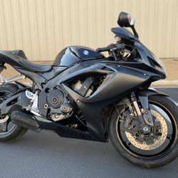 Suzuki 2006 GSXR750 Motorcycle - CLEAN TITLE!