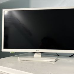 24 Inch White LG Tv