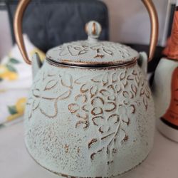 Ceramic Tea Pot With All Pieces