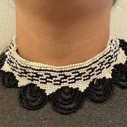 Black And White Necklace 
