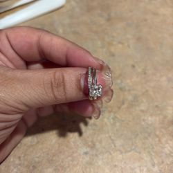 One Carat Diamond Ring