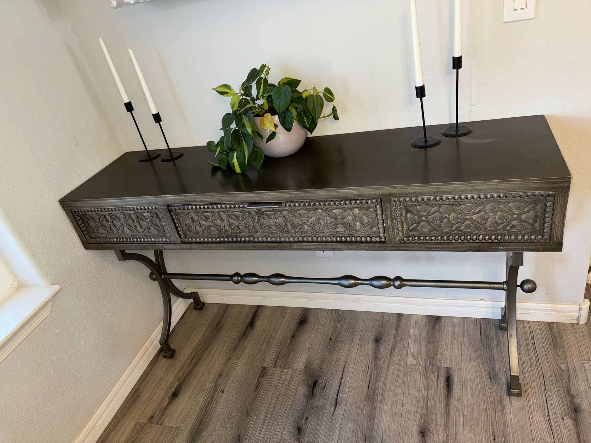 Sideboard Table