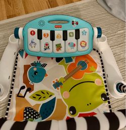 Fisher Price Deluxe Kick and Play Piano Mat