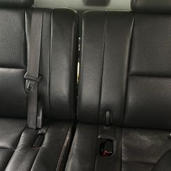 Chevrolet Suburban Parts  2011