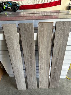 1990 sqft of waterproof laminate flooring pad attached click together
