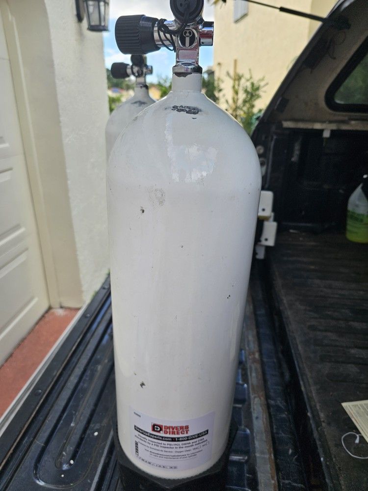 2 - HP100 Steel Tanks, Great Condition