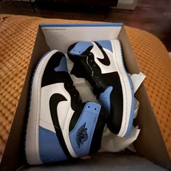 Air Jordan 1 Retro High OG University Blue