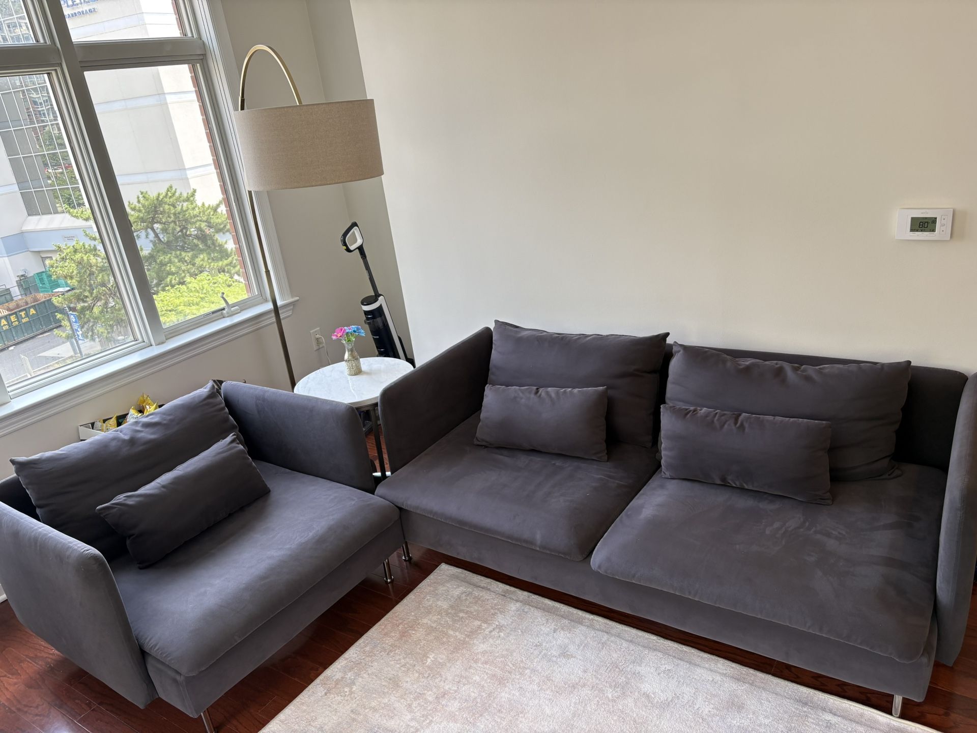 Sofa& Side Table