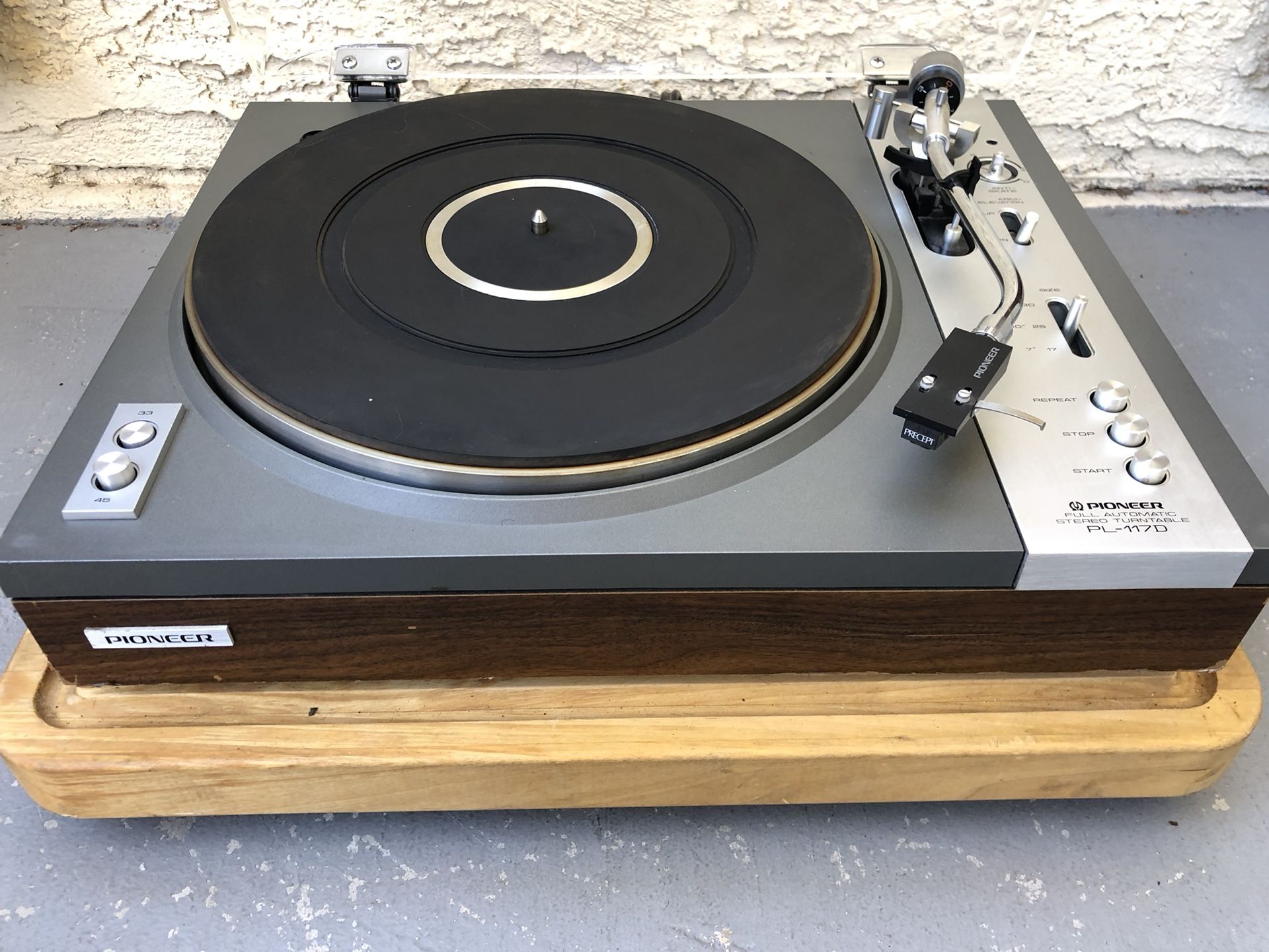 Vintage Pioneer PL-117D Turntable
