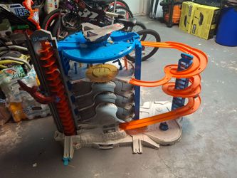 Hotwheels Ultimate Garage