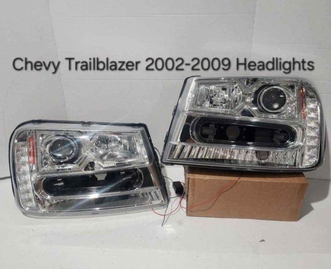 Chevy Trailblazer 2002-2009 Headlights 
