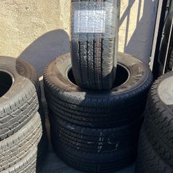 LT245/70/17 Firestone Set Of 4 Tires 95% life Installed And Balanced Set De 4 Llantas Como Nuevas Instaladas Y Balanceadas