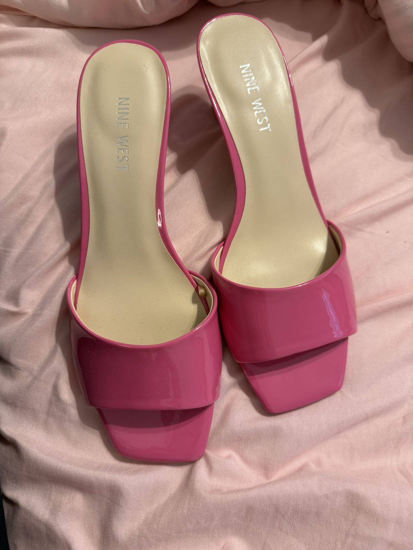 Nine West Size 7.5 Bright Pink Small Heel Shoes
