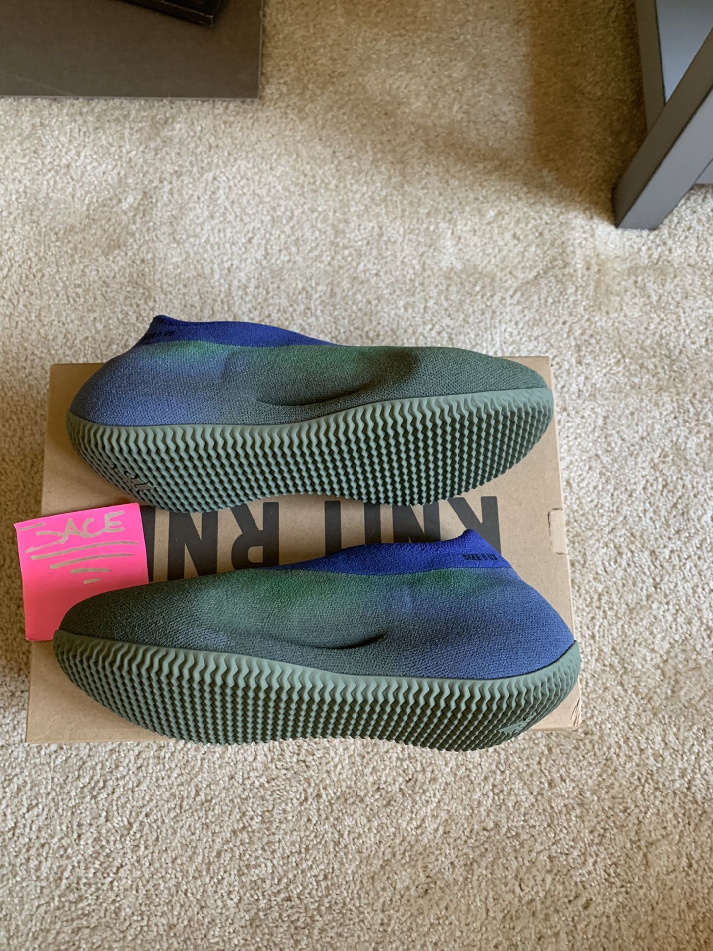 Yeezy knit RNR Faded Azure Size 8