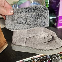 Toddler Boots. Zip Up Backs. Very Good Condition.  Size 10