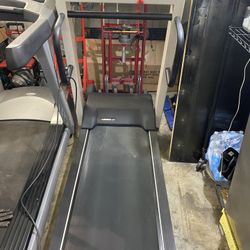 Landice L7 Treadmill 
