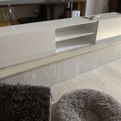 Floating TV Stand (broken French Cleat)