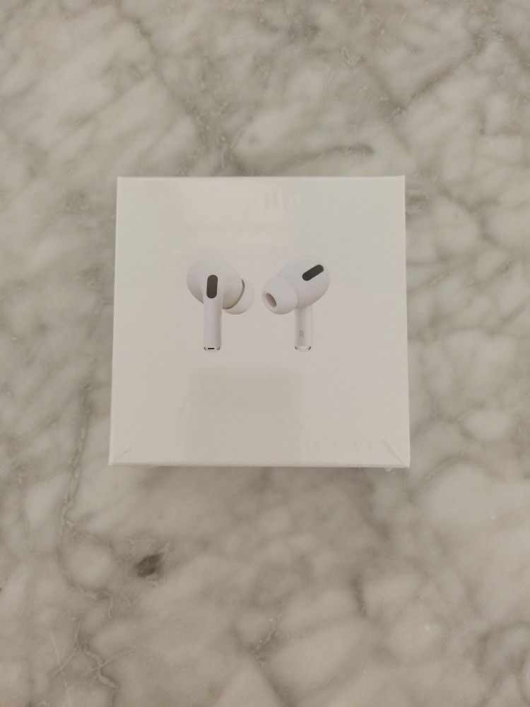 Ear Buds & Charging Case