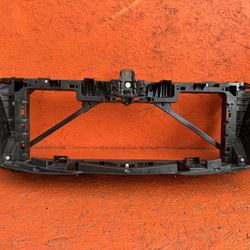 2015 - 2020 CADILLAC ESCALADE / ESV RADIATOR SUPPORT MOUNTING PANEL OEM (contact info removed)0