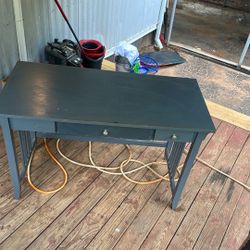 Vanity Table With Drawers 