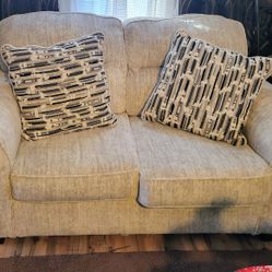 2 piece sofa and loveseat  set with pillows 