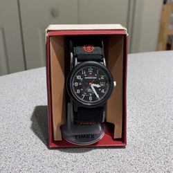 Men’s Timex Watch With Black Face and Wrist Band