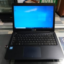 Asus Windows 10 Laptop 