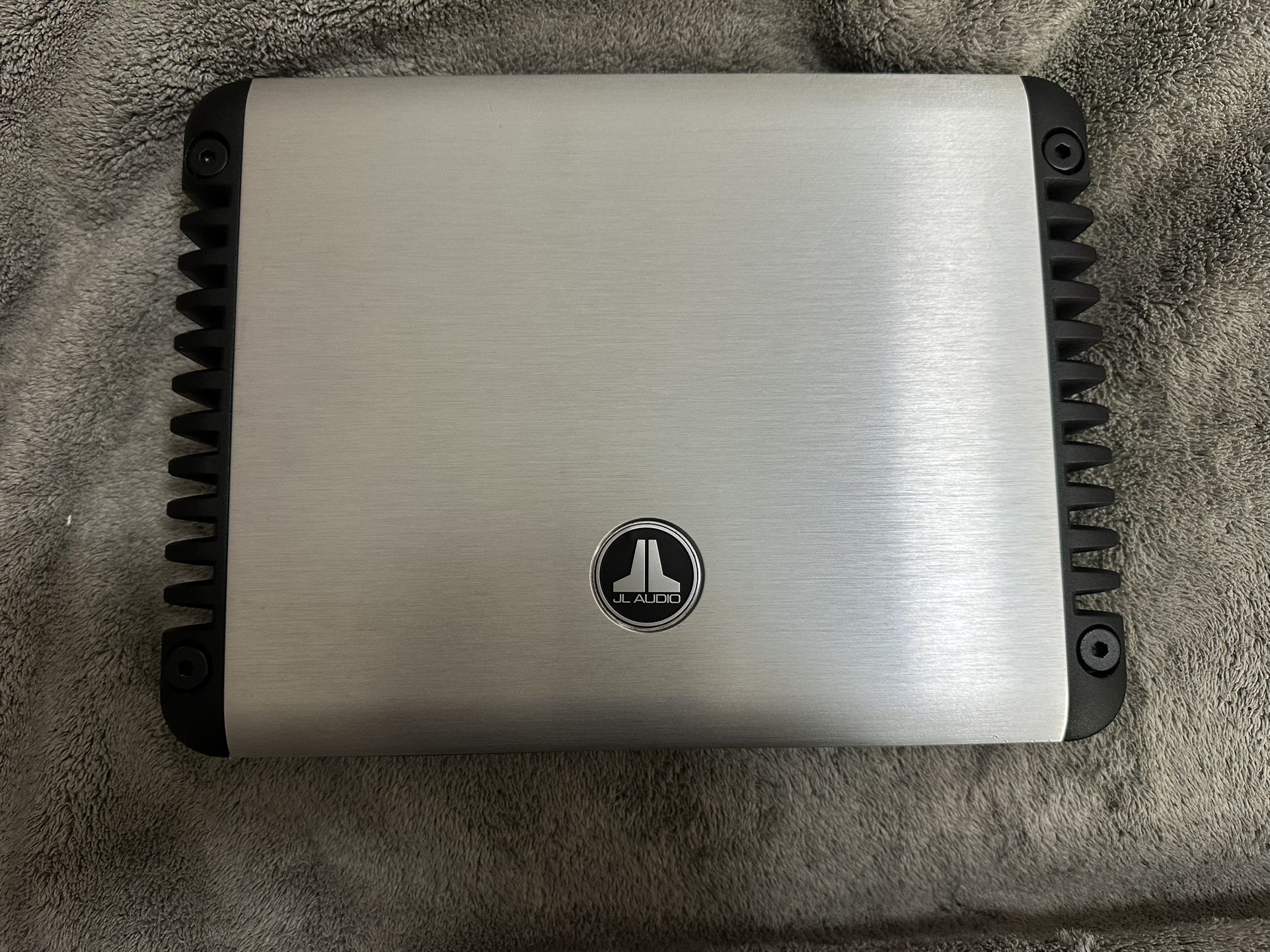 JL Audio HD900/5 Amplifier