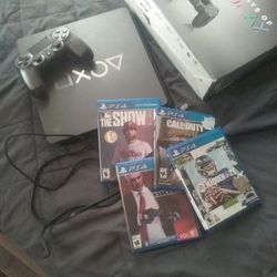 FRESH PS4 LIMITED EDITION LOWW TODAY PICK UP COME WITH EVERYTHING 