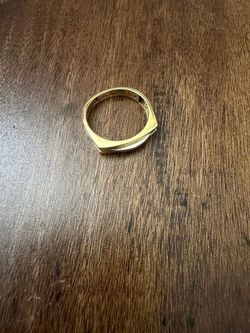 Gold ring (18k)