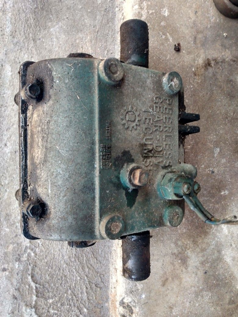 Scag / Lesco Commercial Walk Behind 5spd Transmission , 1 Reverse Gear