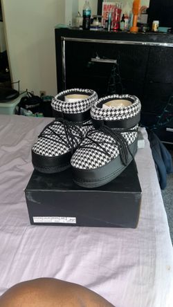 fashion nova moon boots