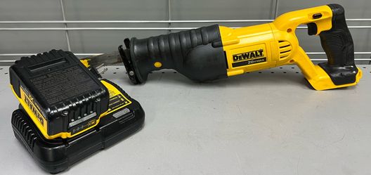 DeWALT 20V Heavy Duty Reciprocating Saw - DCS380