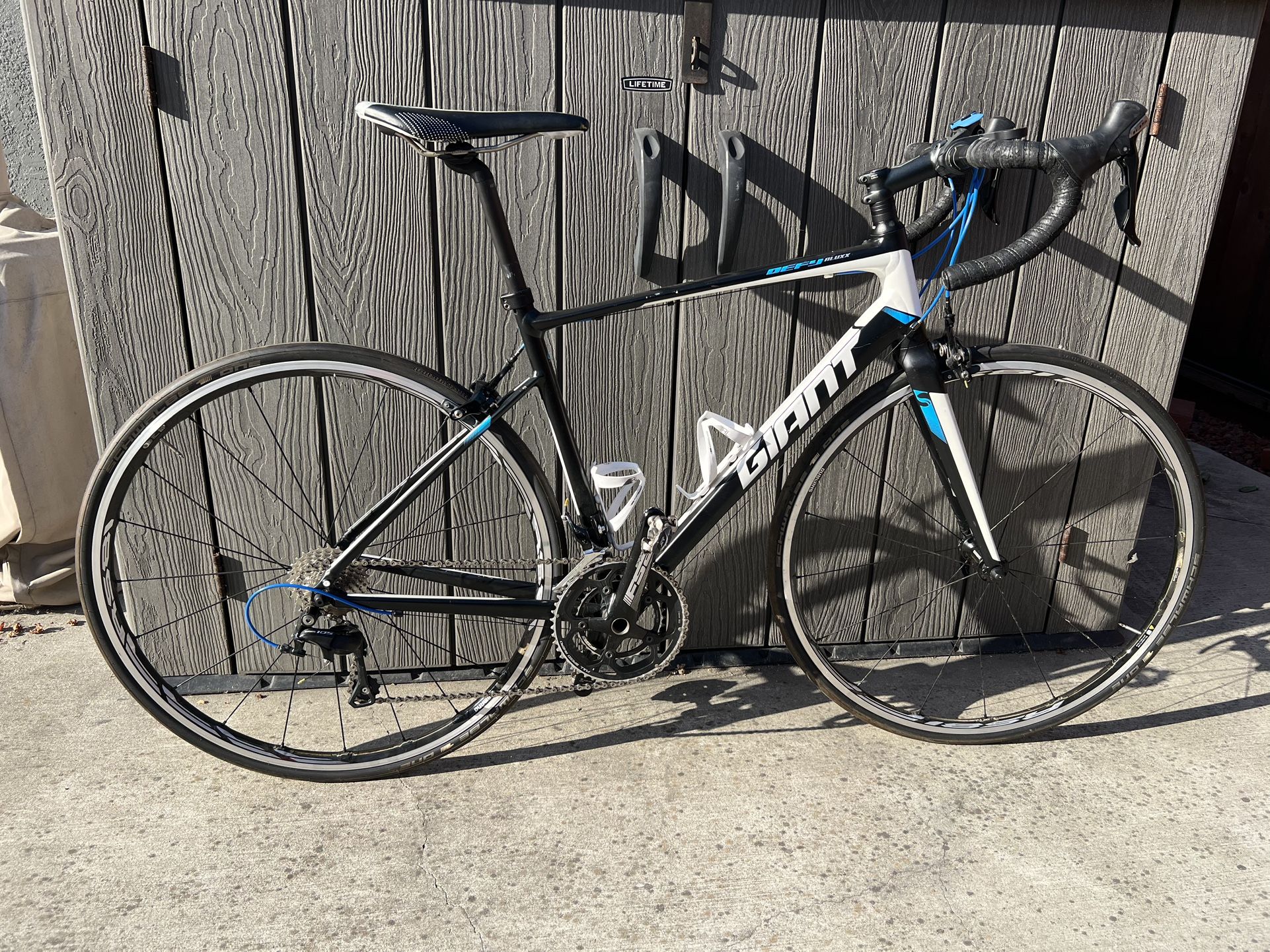Giant Defy