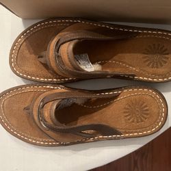 New Ugg Brown Sandals Beautiful Size 7