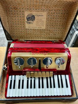Vintage Scandalli M248/276 Piano Accordion Red Pearl 120 Bass Made in Italy Case