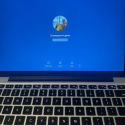 2017 MacBook Pro With Charger 
