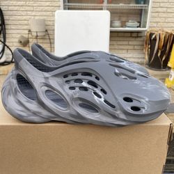 adidas Yeezy Foam RNR MX Granite