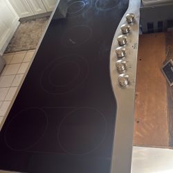 Viking Smothtop Electric Cooktop 