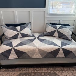 Twin Daybed and Trundle Set