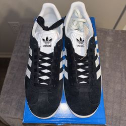Size 7.5M- Adidas Gazelle Black - BB5476
