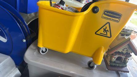 Brand new Mop Bucket 